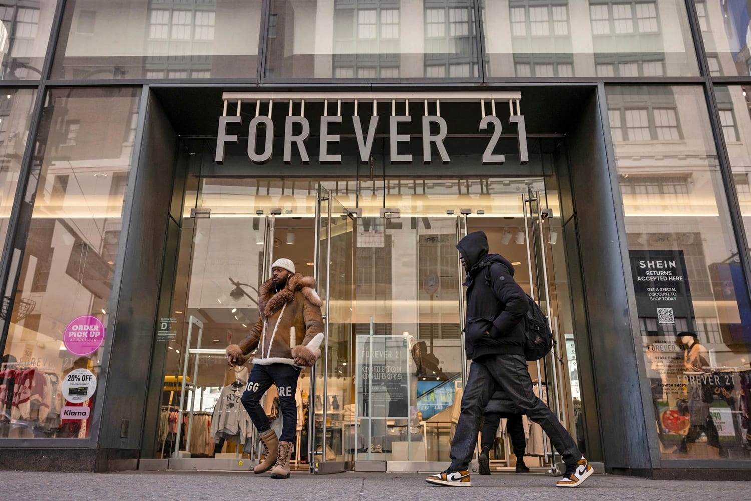 Forever 21 Set To Shut Down Its U S Operations As It Files For Bankruptcy